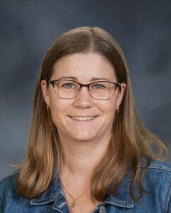 Photo of Laura Neufeld